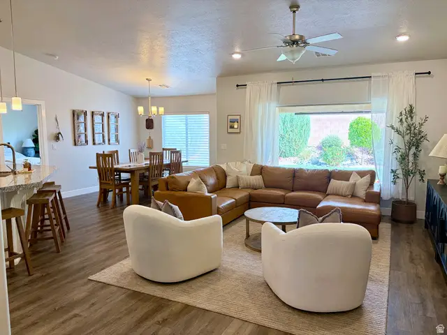 3911 S Sugar Plum Way, Washington, UT 84780 - #3