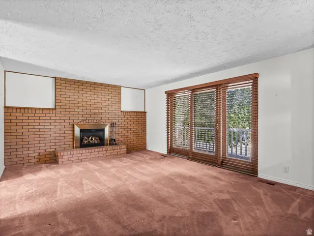 239 S Edgehill Dr, Fruit Heights, UT 84037 - #3