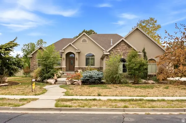 2378 Hansen Dr, Syracuse, UT 84075