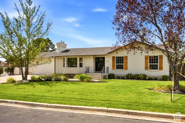 105 N Country Way, Fruit Heights, UT 84037 - #2