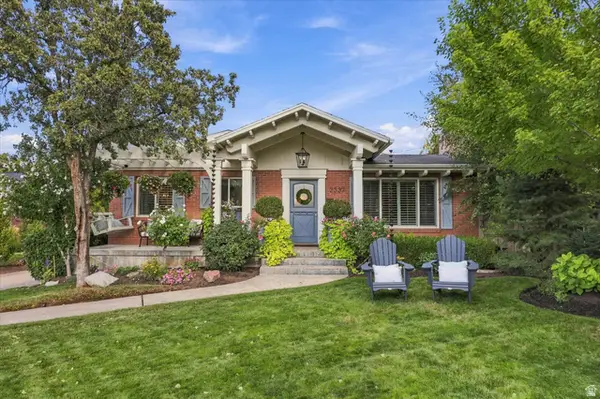 2337 S Country Club Cir, Salt Lake City, UT 84109