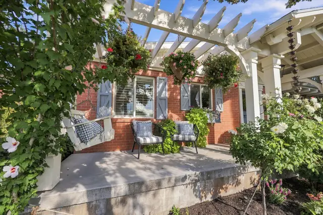 2337 S Country Club Cir, Salt Lake City, UT 84109 - #3