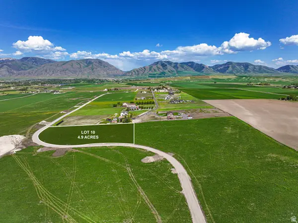 2988 W 6500 S #10, Wellsville, UT 84339