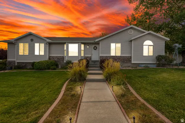 5719 W Moon Crest Ct S, West Jordan, UT 84081 - #1
