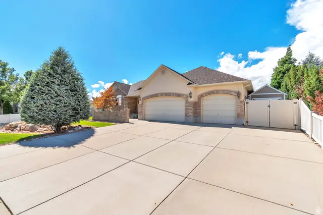 9044 S Pine Laurel Ln W, West Jordan, UT 84081 - #2