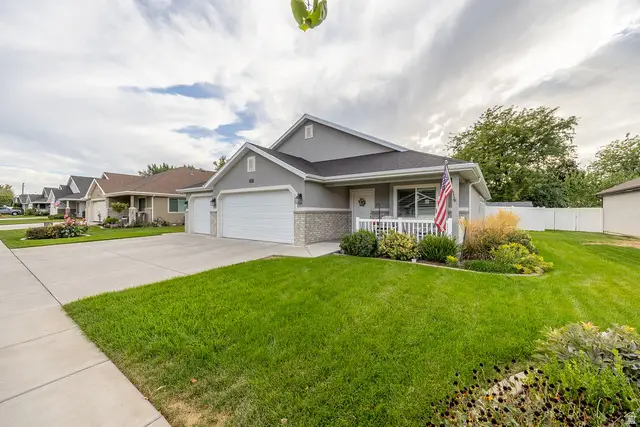 1693 N 690 W, West Bountiful, UT 84087 - #2