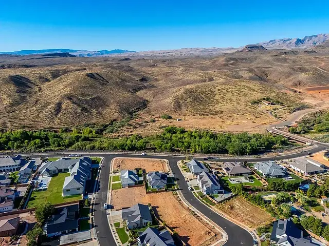 1240 Gallen Rd #12, Santa Clara, UT 84765 - #2