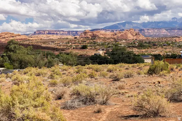 2061 E Starbuck Ln, Moab, UT 84532