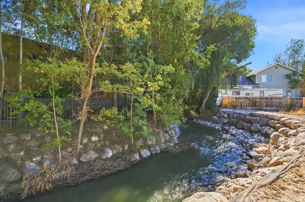 657 E Spruce Glen Rd S #7B, Murray, UT 84107