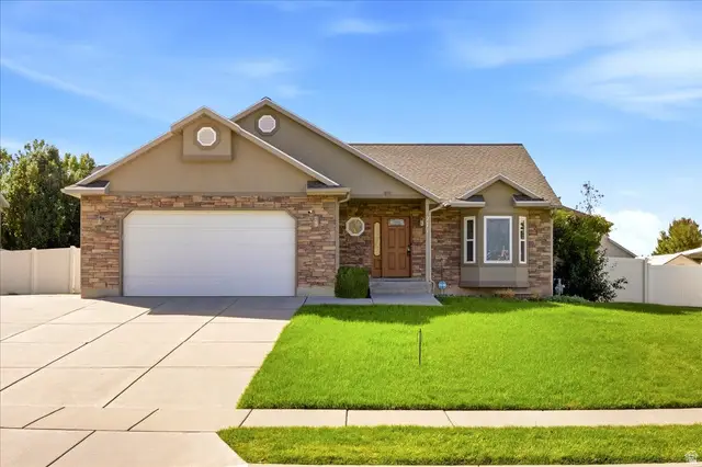 271 W 1825 N, North Ogden, UT 84414 - #1