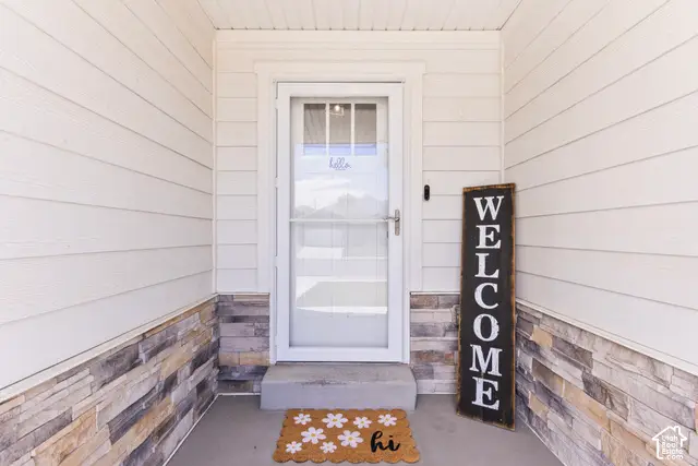 886 S Cambridge Cir E, Tooele, UT 84074 - #3