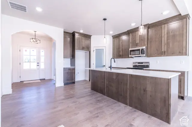 196 E 625 S, Hyde Park, UT 84318 - #3