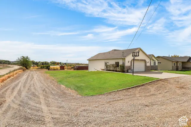 1045 W 3600 S #4, Perry, UT 84302 - #3