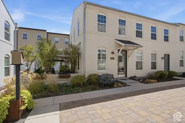 10608 S Redknife Dr, South Jordan, UT 84009