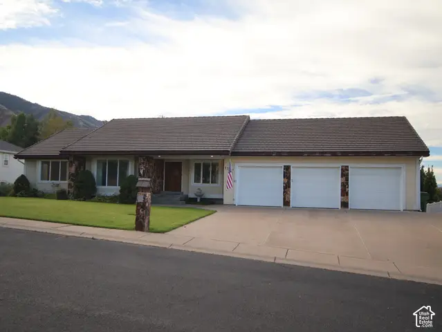1140 Windsor Dr, River Heights, UT 84321 - #3