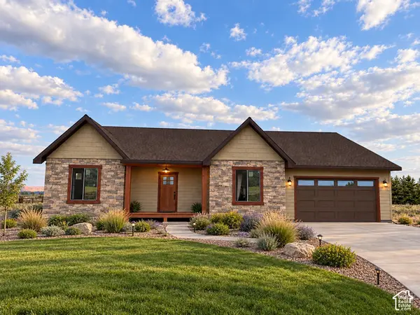 311 S 100 East St, Teasdale, UT 84773