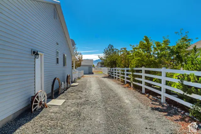 1097 Legrand Dr, Grantsville, UT 84029 - #3