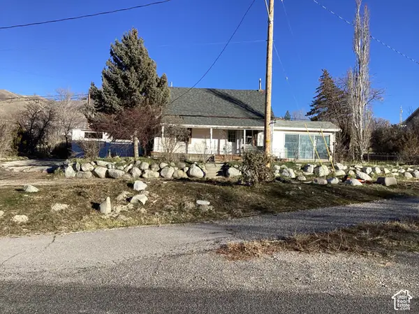 129 S Grant Ave E, Stockton, UT 84071