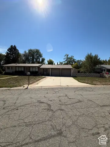 220 Glen Pl, Layton, UT 84041