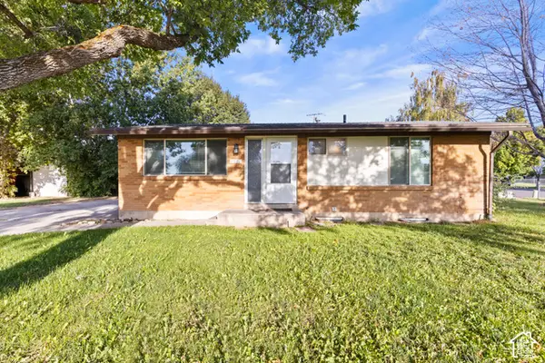 6072 S 2550 W, Roy, UT 84067