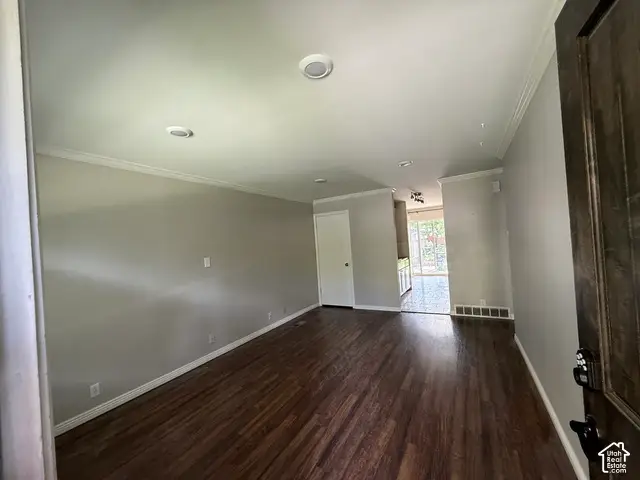 6092 S 2075 St E, Holladay, UT 84121 - #2