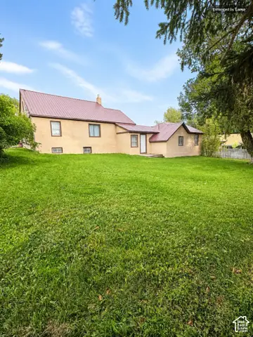 131 N 1st St E, Soda Springs, ID 83276 - #3