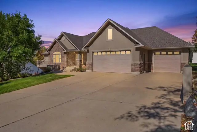 1553 Oakview Dr, Logan, UT 84321 - #1