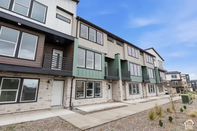 140 E Chambord Ct S, Sandy, UT 84070 - #2