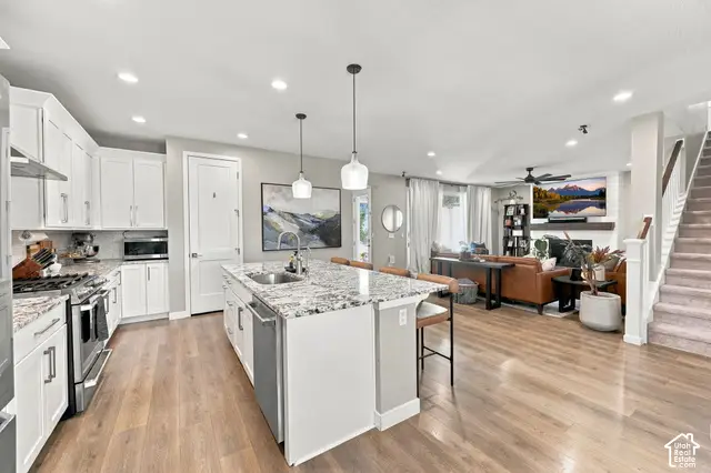 6357 W Lake Ave, South Jordan, UT 84009 - #2