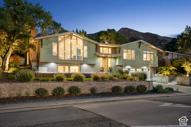 1095 S Oak Hills Way E, Salt Lake City, UT 84108 - #3