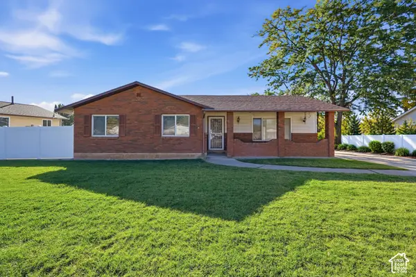 2147 W 1025 N, Farr West, UT 84404
