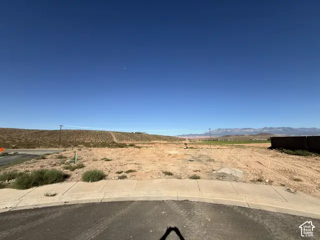 1078 W Rock View Dr., Hurricane, UT 84737 - #3