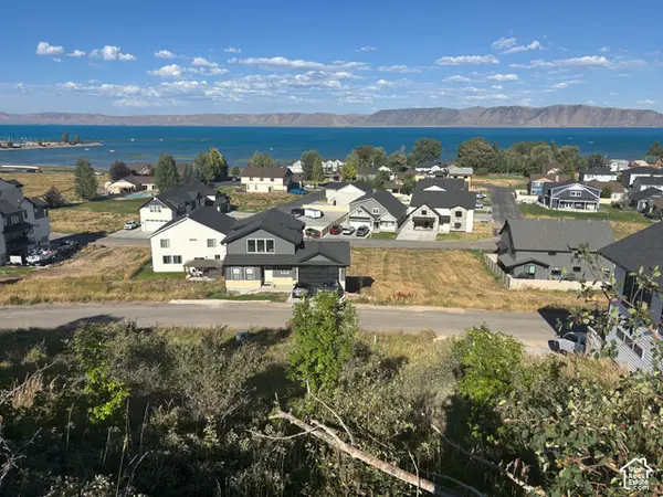673 N Lochwood Vw #87, Garden City, UT 84028