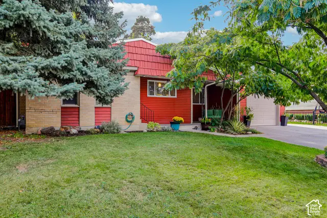 7449 S Bridgewater Dr, Cottonwood Heights, UT 84121 - #2
