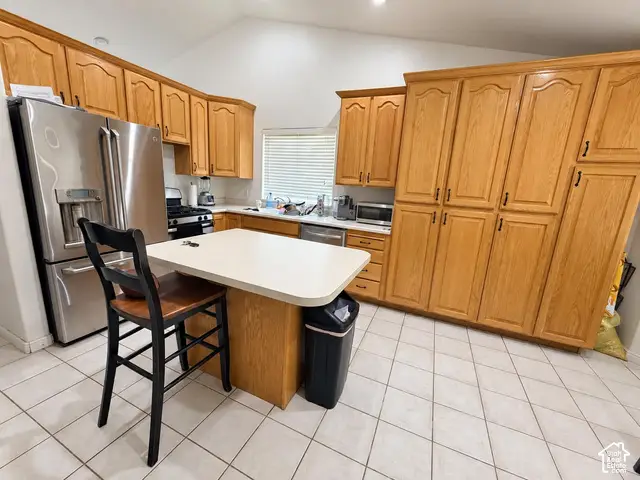 558 E Hidden Cove Ln, Lehi, UT 84043 - #2