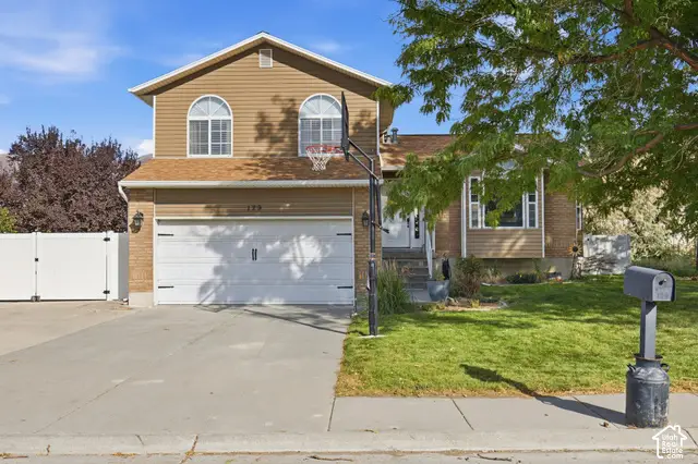 129 Country Club Dr, Stansbury Park, UT 84074 - #2
