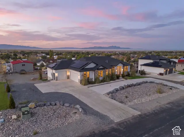 7707 N Cobblerock Rd, Lake Point, UT 84074 - #3