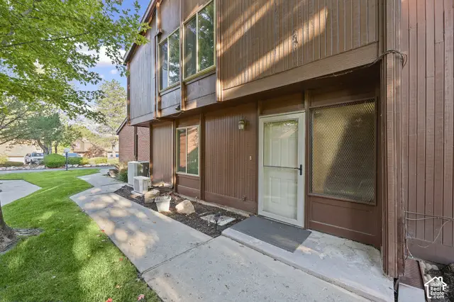 29 White Barn Dr, Pleasant View, UT 84414 - #2