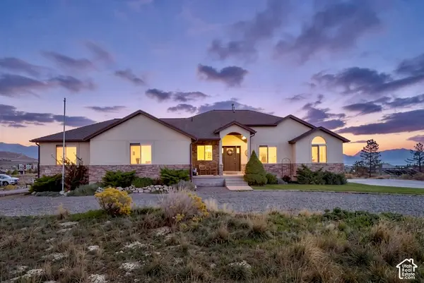 9044 N Cedar Pass Rd, Eagle Mountain, UT 84005