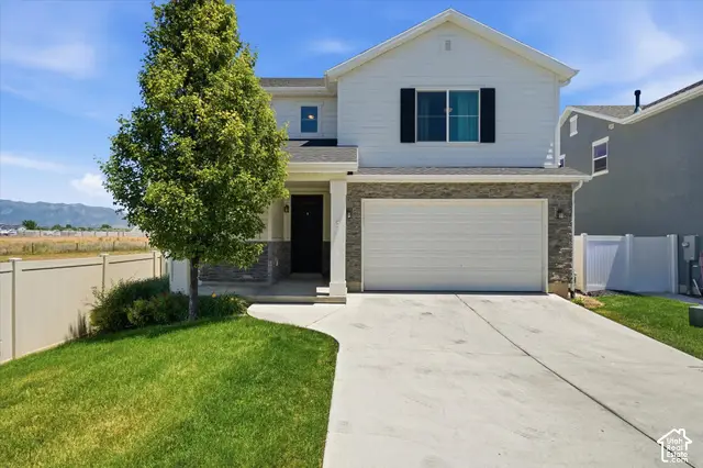 1706 W Parkview Dr, Syracuse, UT 84075 - #3