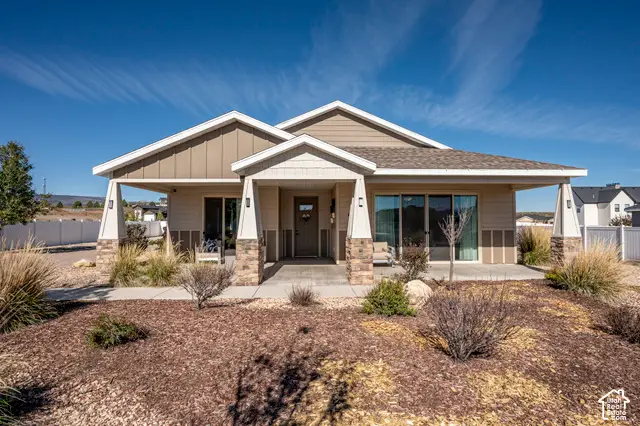 643 N Creekview Dr, Panguitch, UT 84759 - #1