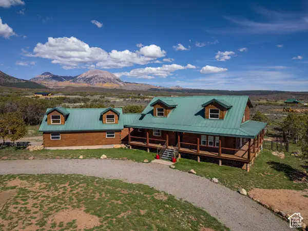 16 N Porcupine Ln, La Sal, UT 84530