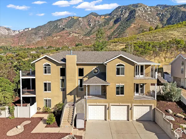 10819 S Lostwood Dr E, Sandy, UT 84092