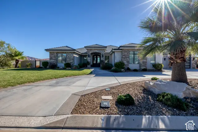 1682 N Belmont Ave W, Washington, UT 84780 - #1