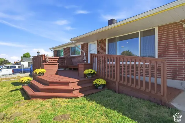 360 Lakeview Ave, Tooele, UT 84074 - #1