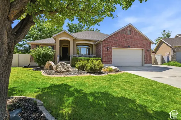 1467 W 2850 S, Syracuse, UT 84075