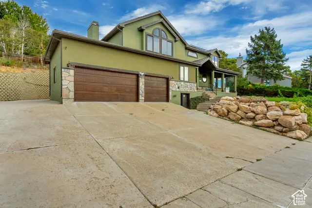 6501 S Canyon Crest Dr, Holladay, UT 84121 - #3