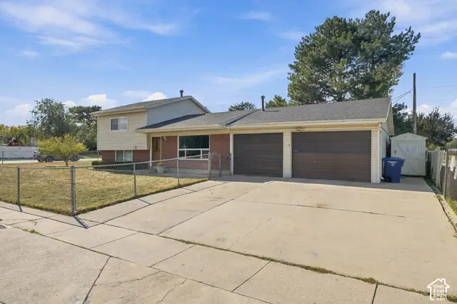 3898 S Bonniewood Dr, West Valley City, UT 84119 - #3