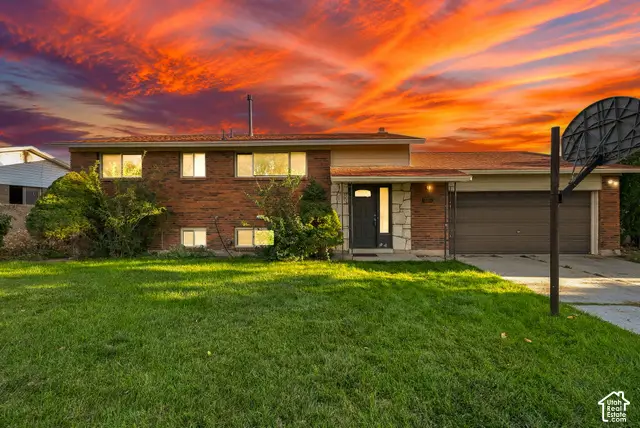 2261 W Ledgewood Dr, Taylorsville, UT 84129 - #1