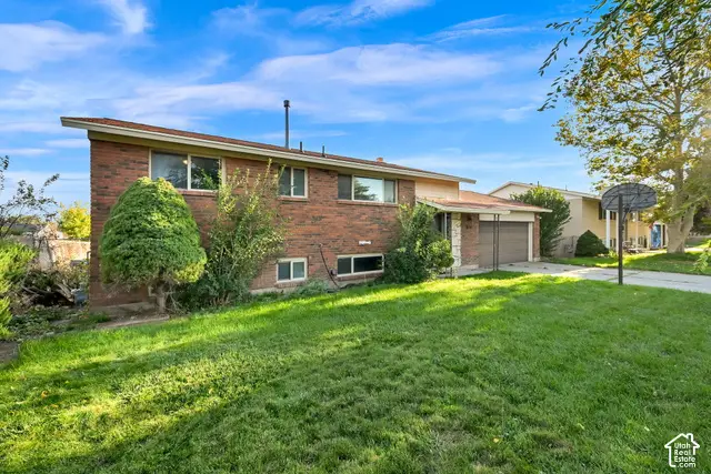 2261 W Ledgewood Dr, Taylorsville, UT 84129 - #3